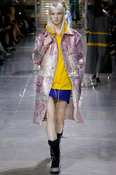 Look 26